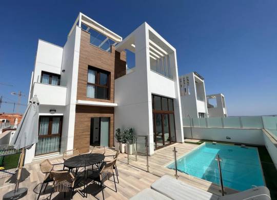 Villa / Semi detached - Resale - Los Balcones - Los Balcones