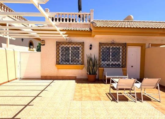 Villa / Semi detached - Resale - Montesinos - Urbanizacion montesol