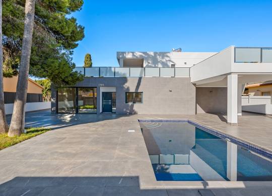 Villa / Semi detached - Resale - Orihuela Costa - Campoamor