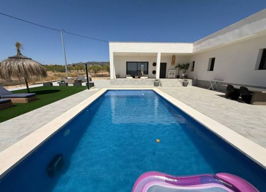 Villa / Semi detached - Resale - Pinoso - Pinoso