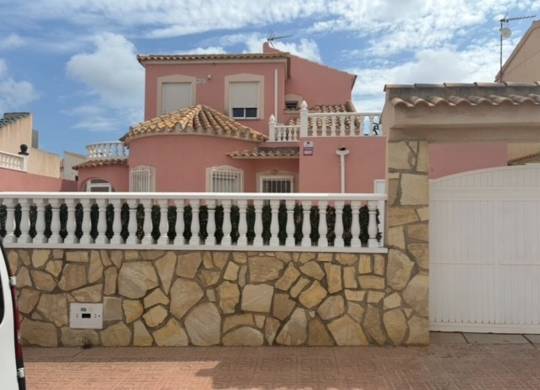 Villa / Semi detached - Resale - Play Flamenca - Play Flamenca