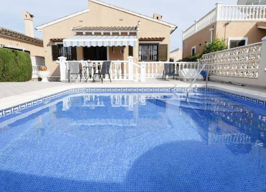 Villa / Semi detached - Resale - Playa Flamenca - Playa Flamenca