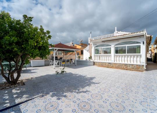 Villa / Semi detached - Resale - Playa Flamenca - Playa Flamenca