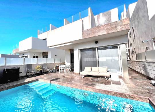 Villa / Semi detached - Resale - Villamartin - Villamartin