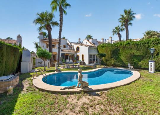 Villa / Semi detached - Resale - Villamartin - Villamartin